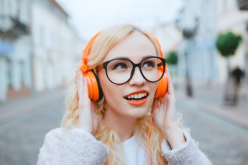 W dzisiejszym świecie, gdzie moda stanowi nieodłączny element życia codziennego, wybór odpowiednich akcesoriów może znacząco wpłynąć na postrzeganie naszej osobowości oraz statusu